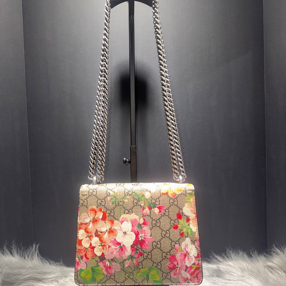 ***SOLD***Gucci Supreme Red Bloom Dionysus Shoulder/Crossbody - Picture 2 of 14
